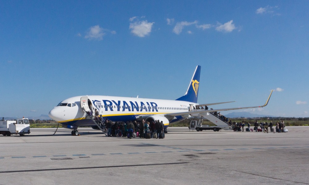 Volo In Ritardo Ryanair Torino Lamezia Terme Di Ben Quattro Ore