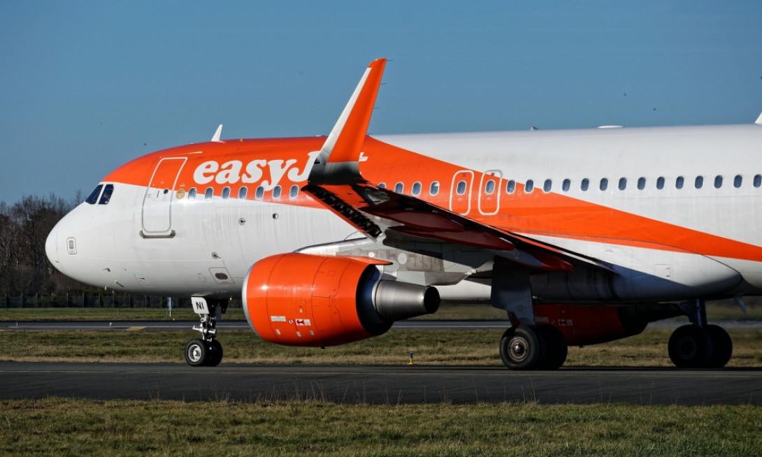 volo cancellato easyjet napoli catania