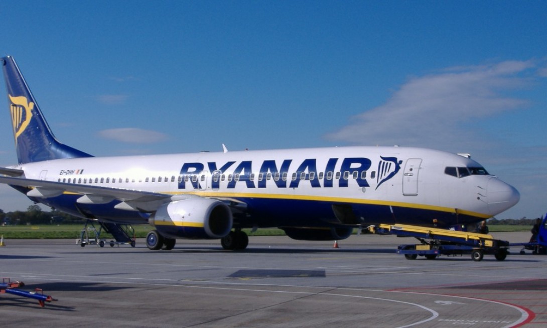 volo in ritardo ryanair bari catania