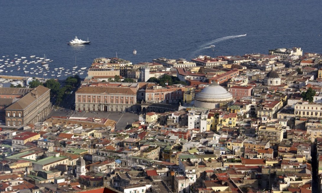 Ritardo aereo Napoli