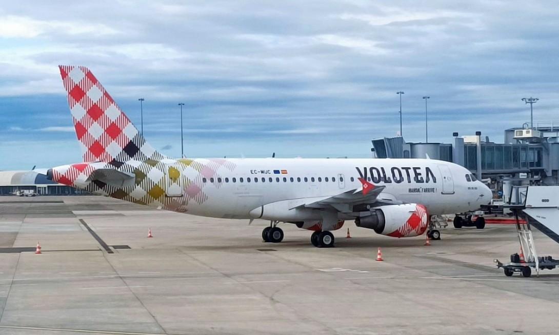 volo in ritardo volotea lampedusa bologna